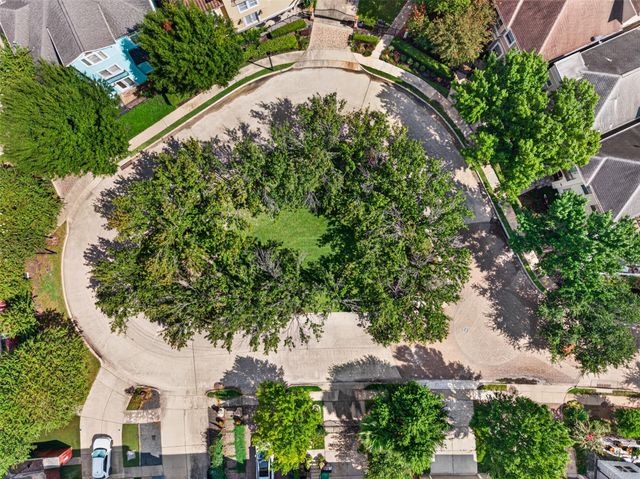 2816 Mcculloch Circle, Houston, TX 77056