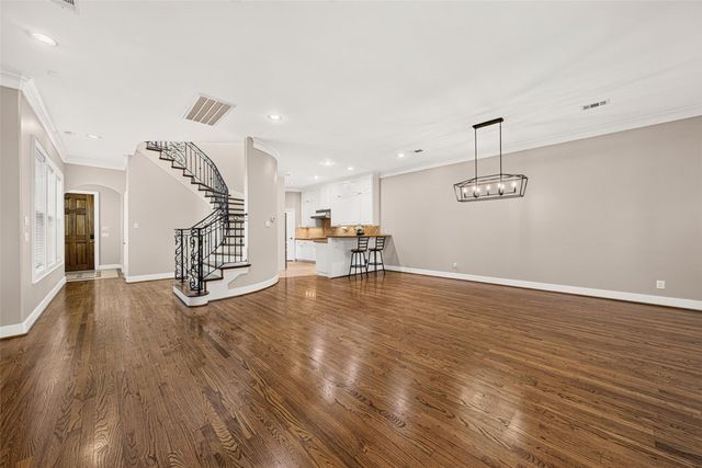 2816 Mcculloch Circle, Houston, TX 77056