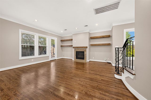 2816 Mcculloch Circle, Houston, TX 77056