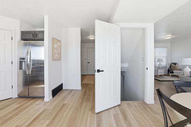 7553 S VALLEY MAPLE DR, West Jordan, UT 84081