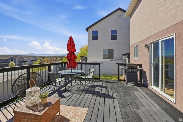 7553 S VALLEY MAPLE DR, West Jordan, UT 84081