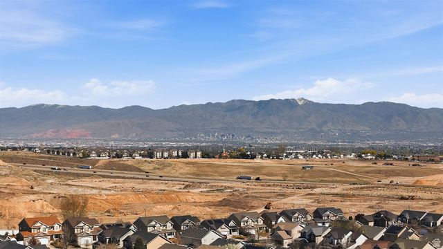 7553 S VALLEY MAPLE DR, West Jordan, UT 84081