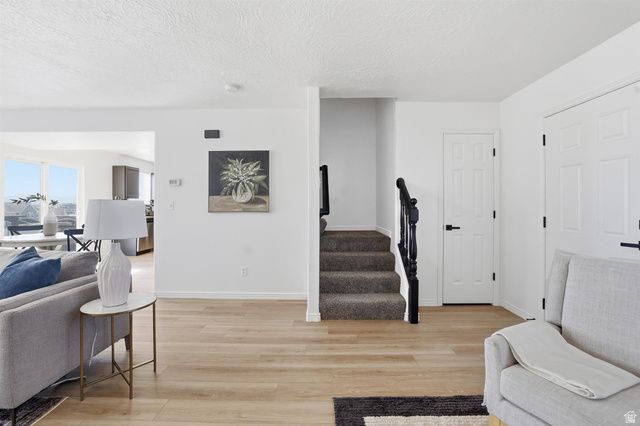 7553 S VALLEY MAPLE DR, West Jordan, UT 84081