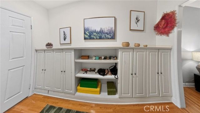 924 Irving Drive, Burbank, CA 91504