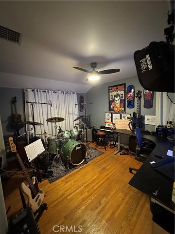 924 Irving Drive, Burbank, CA 91504