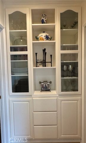 924 Irving Drive, Burbank, CA 91504