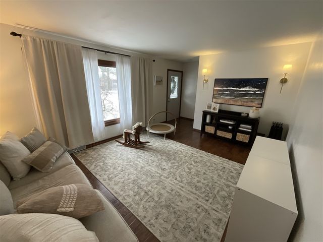 2441 N Division Avenue, Holland, MI 49424