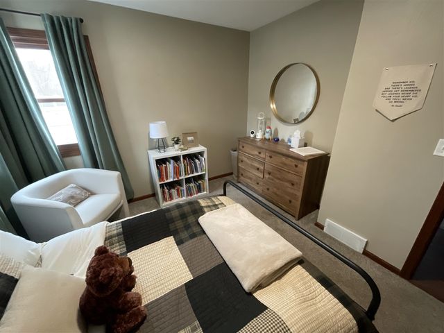 2441 N Division Avenue, Holland, MI 49424