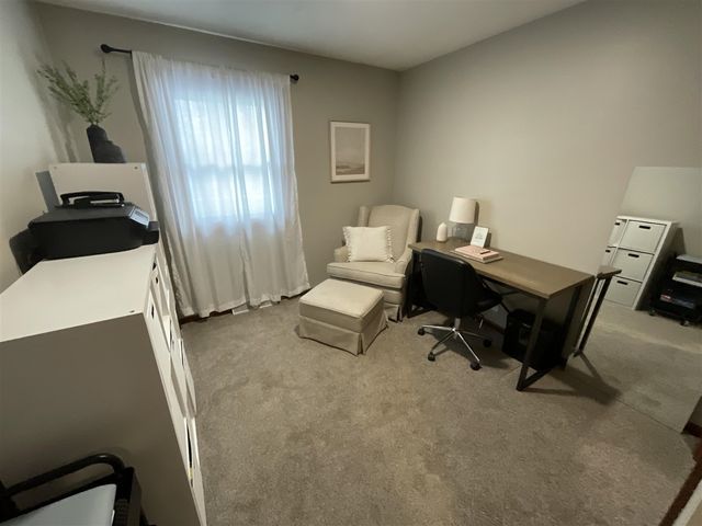 2441 N Division Avenue, Holland, MI 49424