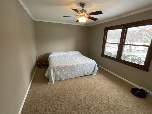 2441 N Division Avenue, Holland, MI 49424