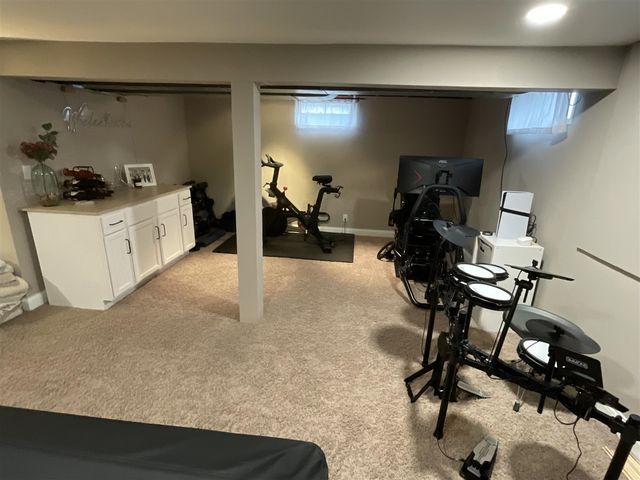 2441 N Division Avenue, Holland, MI 49424