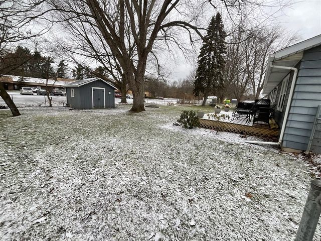 2441 N Division Avenue, Holland, MI 49424