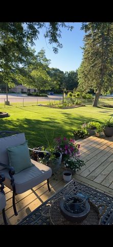 2441 N Division Avenue, Holland, MI 49424