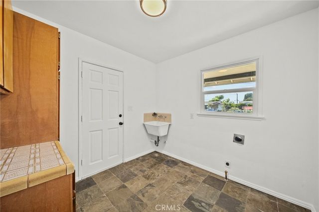 8936 Woodley Avenue, North Hills, CA 91343