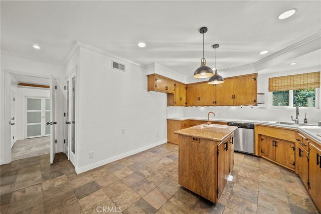 8936 Woodley Avenue, North Hills, CA 91343