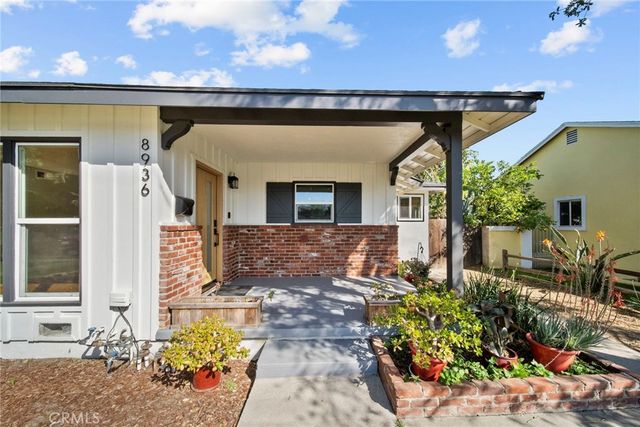 8936 Woodley Avenue, North Hills, CA 91343