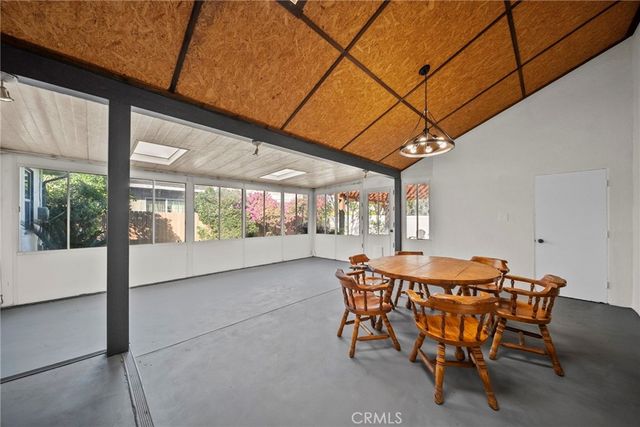 8936 Woodley Avenue, North Hills, CA 91343