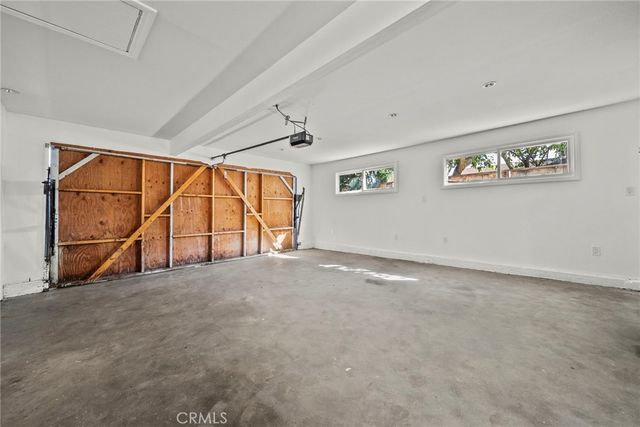 8936 Woodley Avenue, North Hills, CA 91343