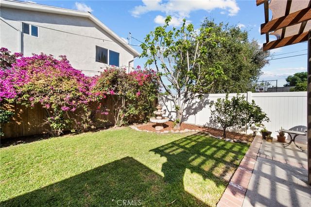8936 Woodley Avenue, North Hills, CA 91343