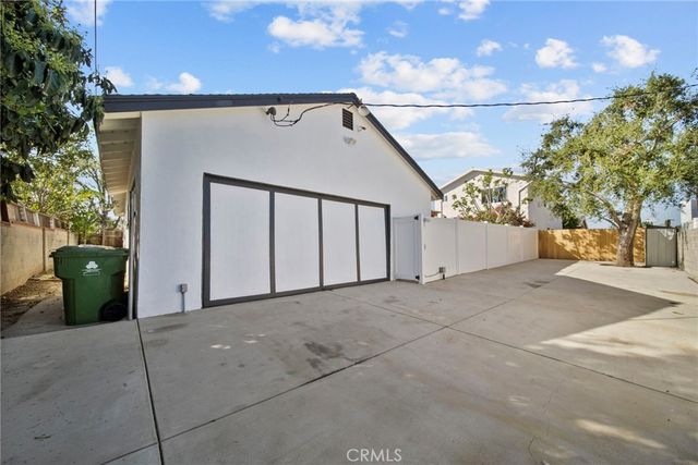 8936 Woodley Avenue, North Hills, CA 91343