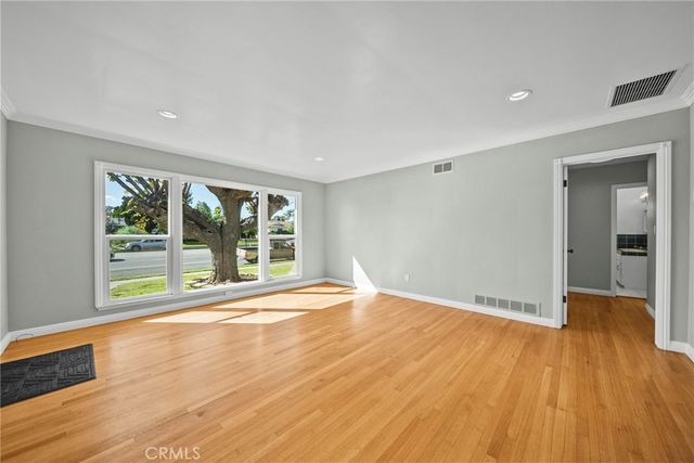 8936 Woodley Avenue, North Hills, CA 91343