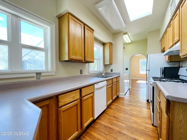1140 N Plumer Avenue, Tucson, AZ 85719