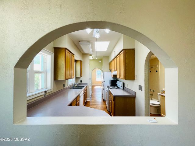 1140 N Plumer Avenue, Tucson, AZ 85719