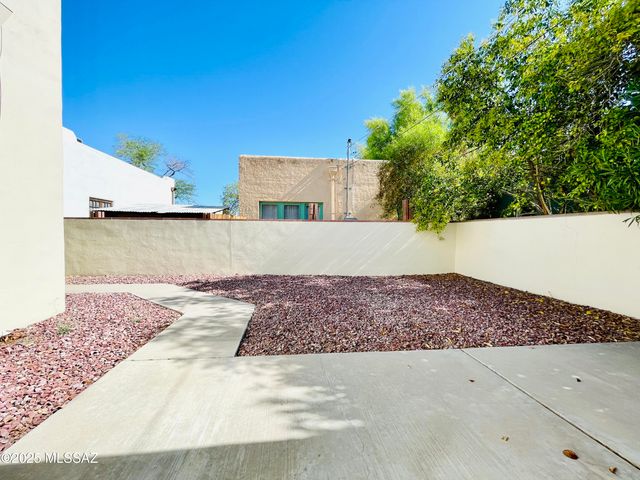 1140 N Plumer Avenue, Tucson, AZ 85719