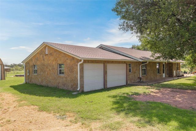 685 County Road 114, San Saba, TX 76877