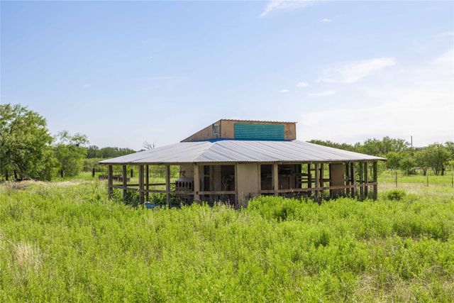 685 County Road 114, San Saba, TX 76877