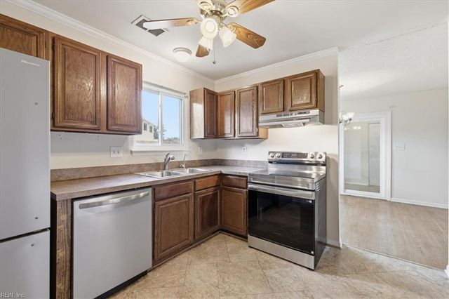 3257 Sugar Creek DR, Virginia Beach, VA 23452
