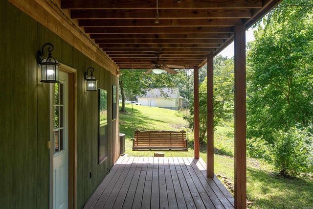 105 Green Meadow Road, Mountain View, AR 72560