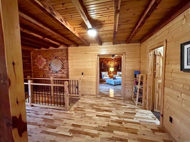 105 Green Meadow Road, Mountain View, AR 72560