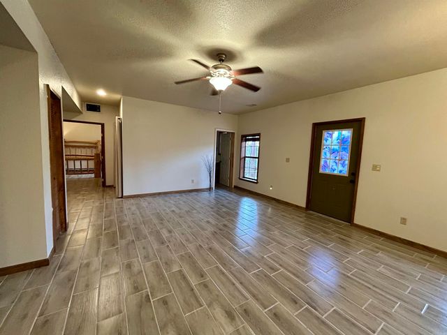 105 Green Meadow Road, Mountain View, AR 72560