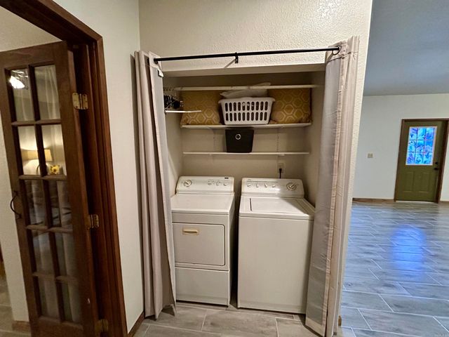 105 Green Meadow Road, Mountain View, AR 72560