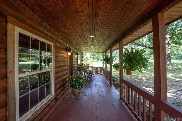 105 Green Meadow Road, Mountain View, AR 72560