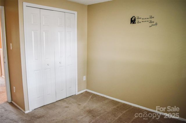 7526 Holly Grove Court, Charlotte, NC 28227