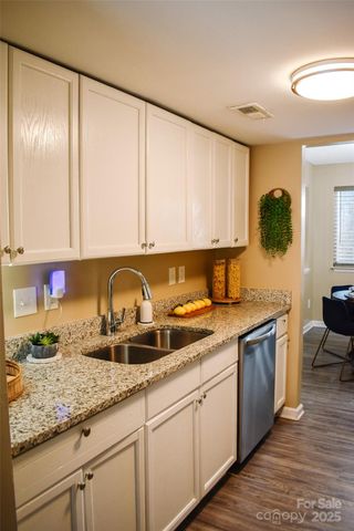 7526 Holly Grove Court, Charlotte, NC 28227