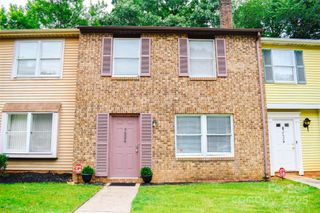 7526 Holly Grove Court, Charlotte, NC 28227