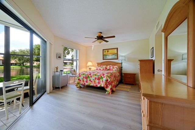 6030 SE Martinique Drive 102, Stuart, FL 34997