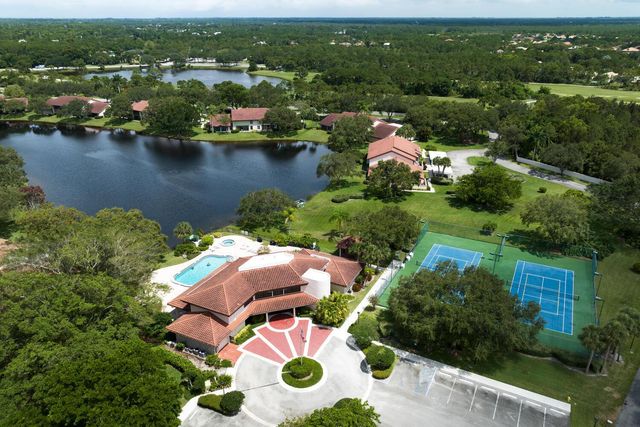 6030 SE Martinique Drive 102, Stuart, FL 34997