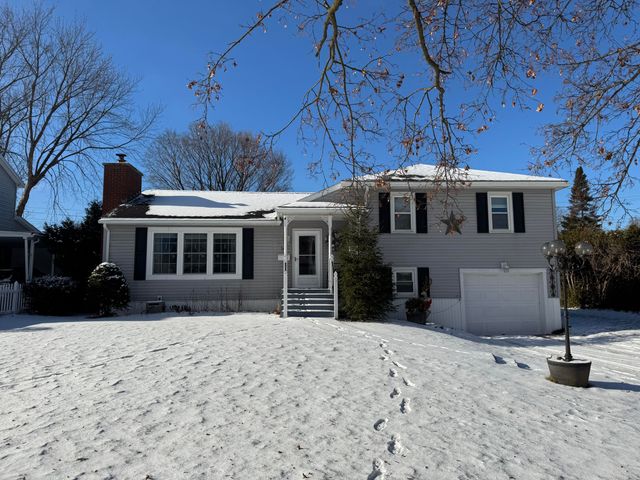 14 Olivetti Place, Plattsburgh, NY 12901