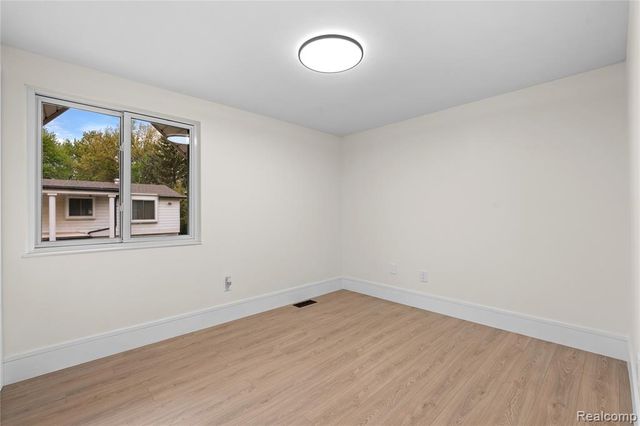11828 Valley Boulevard, Warren, MI 48093