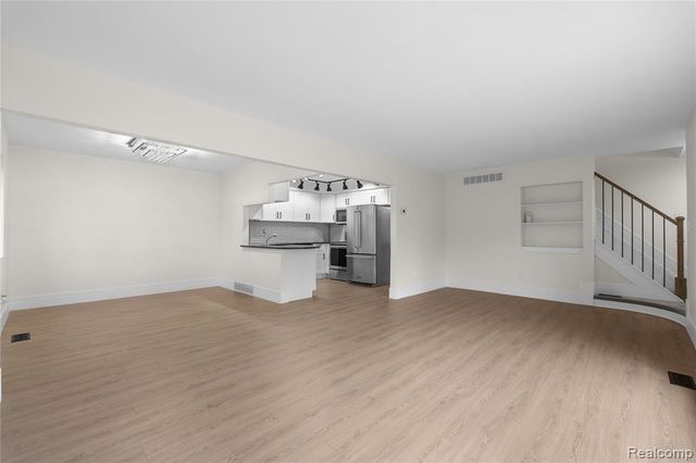 11828 Valley Boulevard, Warren, MI 48093