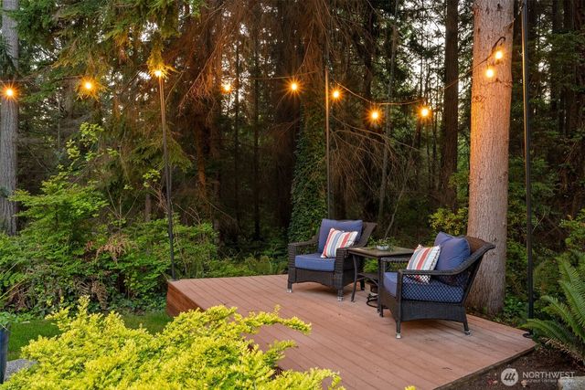 10173 NE Garibaldi Loop, Bainbridge Island, WA 98110
