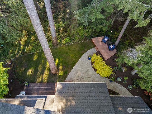 10173 NE Garibaldi Loop, Bainbridge Island, WA 98110