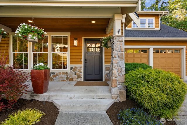 10173 NE Garibaldi Loop, Bainbridge Island, WA 98110