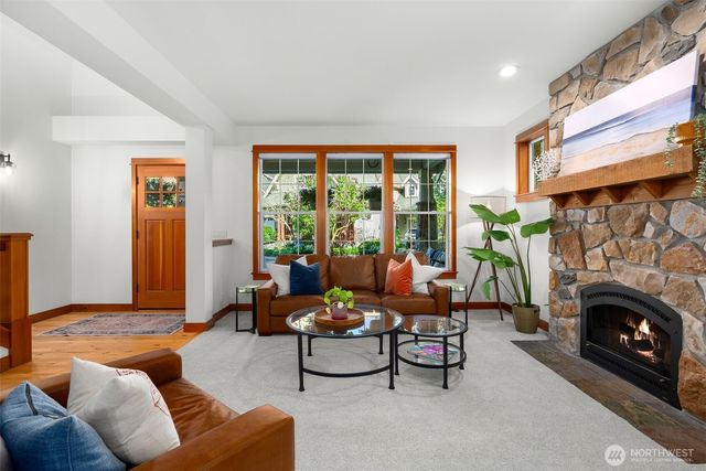 10173 NE Garibaldi Loop, Bainbridge Island, WA 98110
