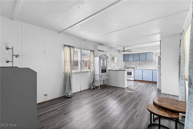 96 Helen Street, Barberton, OH 44203