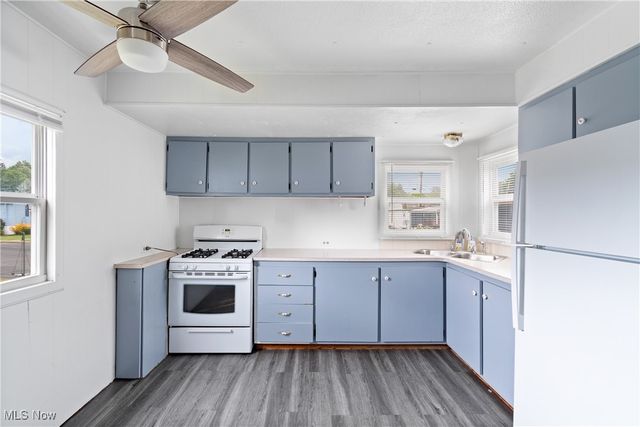 96 Helen Street, Barberton, OH 44203